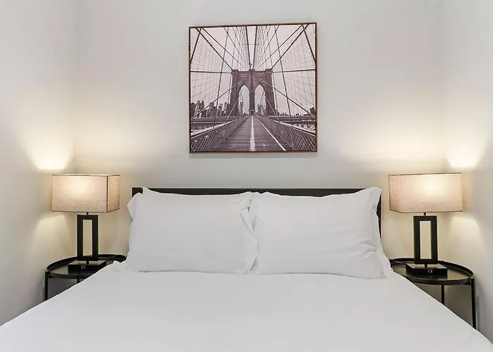 Cozy 2br - Perfect For A Seamless - Montrose 1a *