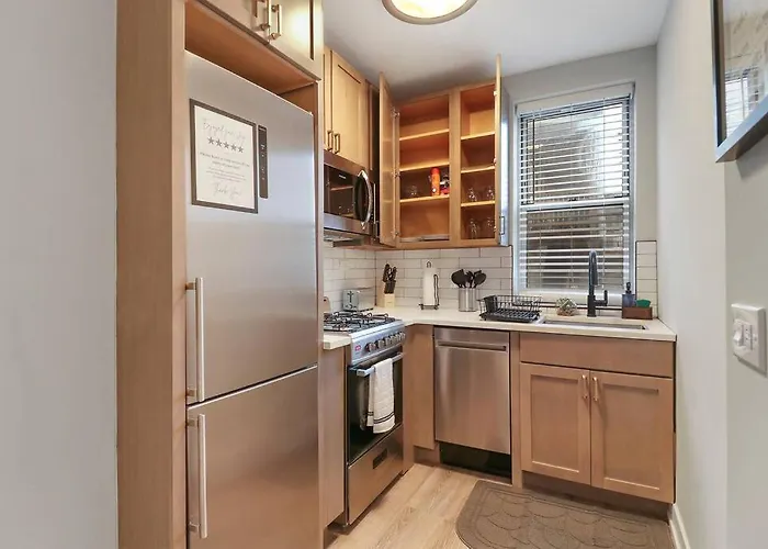 Cozy 2br - Perfect For A Seamless - Montrose 1a Apartment *